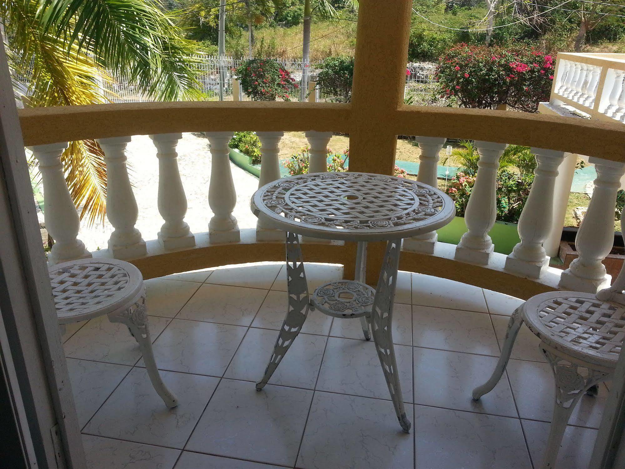 Emerald View Resort Villa Montego Bay Exterior photo