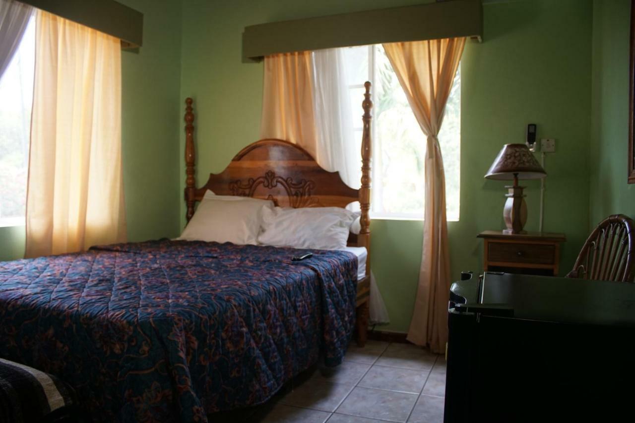 Emerald View Resort Villa Montego Bay Exterior photo